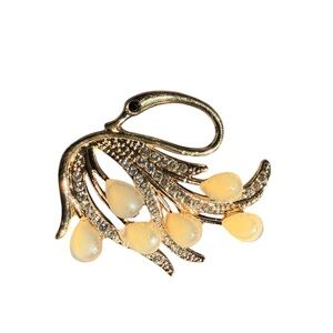 Elegant Gold and Cream Swan Brooch